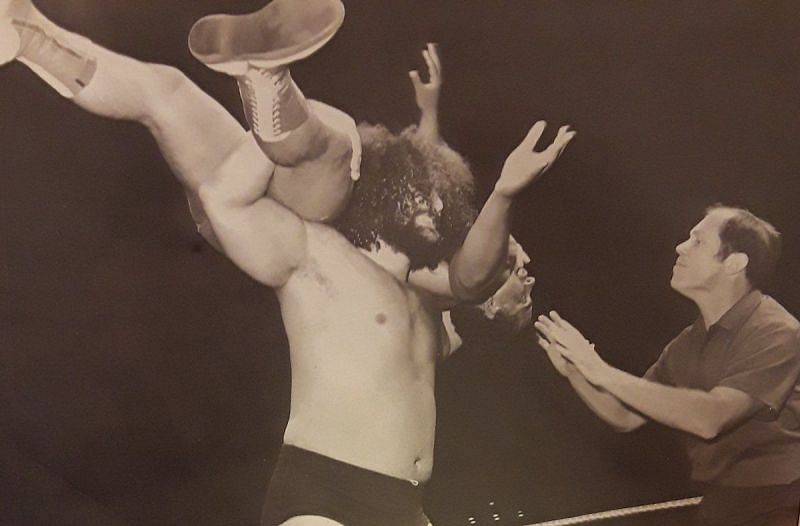 Bruiser Brody performs an Argentine Back Breaker